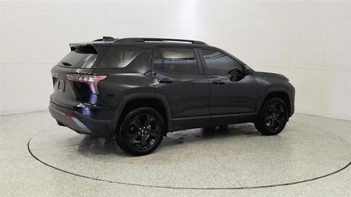 Mosaic Black Metallic 2025 Chevrolet Equinox LT