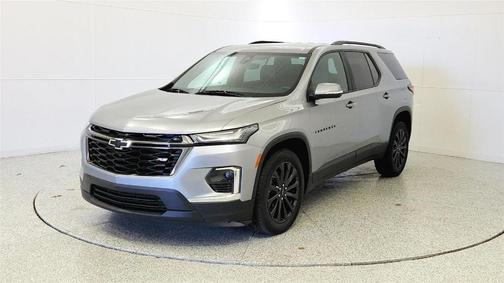 Sterling Gray Metallic 2023 Chevrolet Traverse RS
