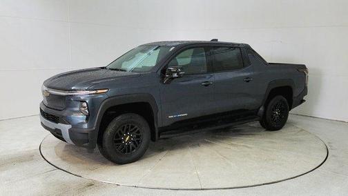 2025 Chevrolet Silverado EV LT