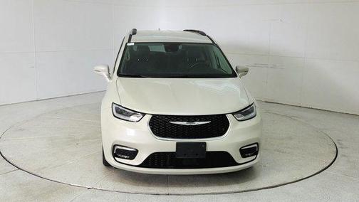 2021 Chrysler Pacifica Touring-L