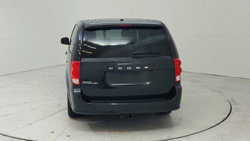 Brilliant Black Crystal Pearlcoat 2015 Dodge Grand Caravan AVP/SE