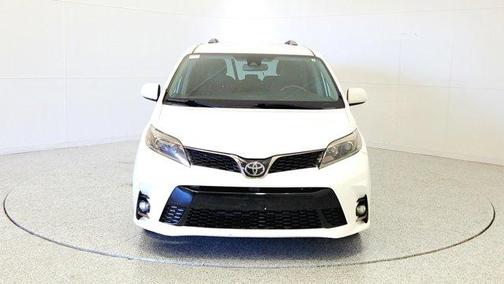 2019 Toyota Sienna SE