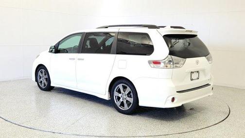 2019 Toyota Sienna SE
