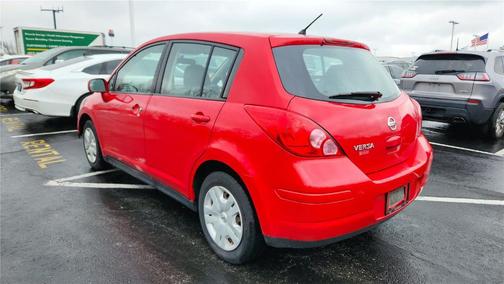 Red Alert 2012 Nissan Versa 1.8 S