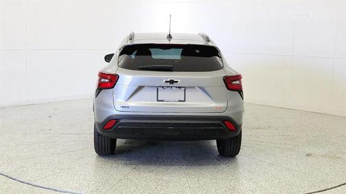 Sterling Gray Metallic 2026 Chevrolet Trax 2RS