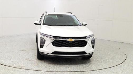 Summit White 2026 Chevrolet Trax LT