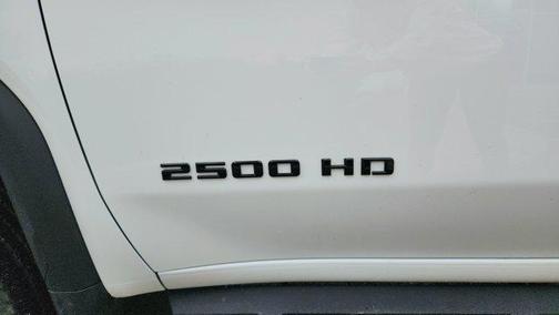 2024 GMC Sierra 2500 Pro