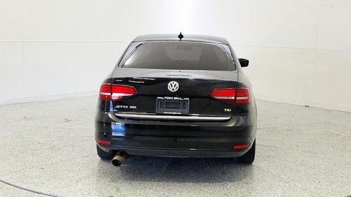 2017 Volkswagen Jetta 1.8T SEL