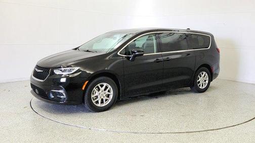 2024 Chrysler Pacifica Touring-L