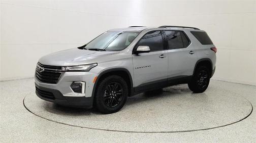 Sterling Gray Metallic 2023 Chevrolet Traverse LT Cloth