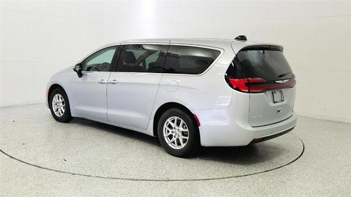 Silver Mist Clearcoat 2023 Chrysler Pacifica Touring-L
