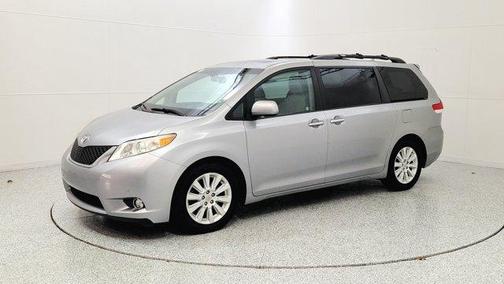 2012 Toyota Sienna XLE
