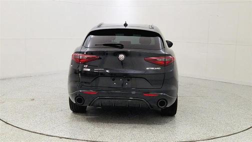 Vulcano Black Metallic 2022 Alfa Romeo Stelvio Veloce