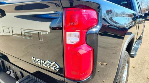 2022 Chevrolet Silverado 3500 High Country