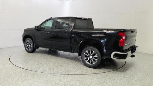 Black 2022 Chevrolet Silverado 1500 LT