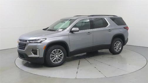 Sterling Gray Metallic 2023 Chevrolet Traverse LT Leather