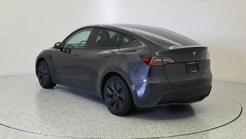 2025 Tesla Model Y Long Range