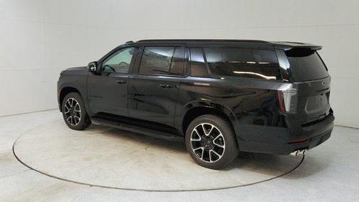 2025 Chevrolet Suburban RST
