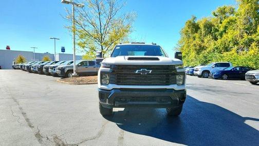 2026 Chevrolet Silverado 2500 Custom