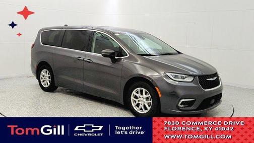 2023 Chrysler Pacifica Touring-L