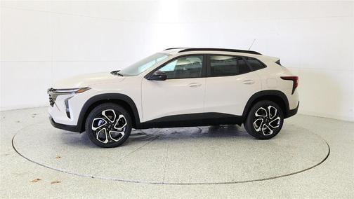 White Sand 2026 Chevrolet Trax 2RS