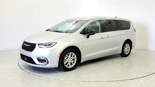 2024 Chrysler Pacifica Touring-L