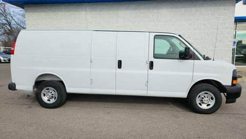 2025 Chevrolet Express 3500 Work Van