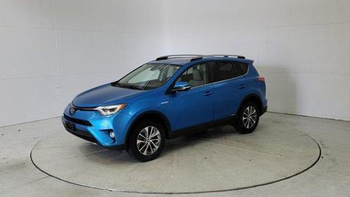 2018 Toyota RAV4 Hybrid LE Plus