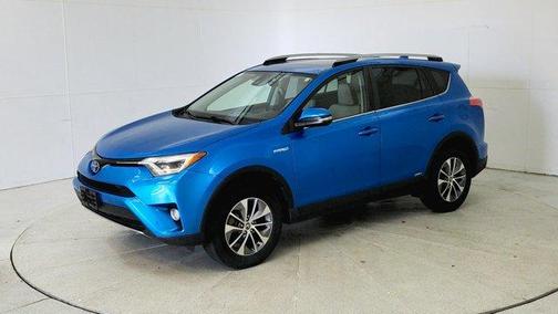 2018 Toyota RAV4 Hybrid LE Plus