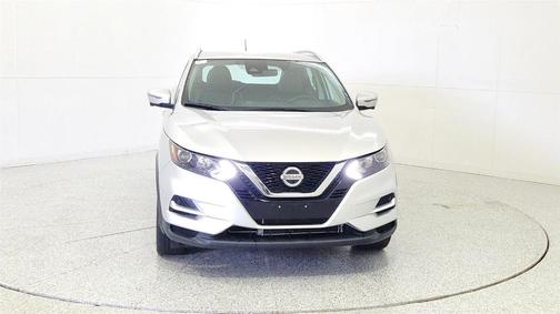 Brilliant Silver Metallic 2022 Nissan Rogue Sport SL