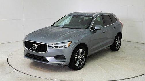 2021 Volvo XC60 T5 Momentum