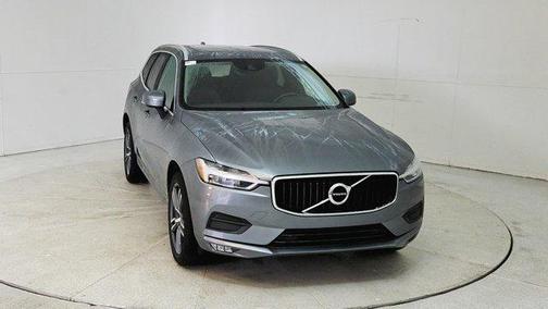 2021 Volvo XC60 T5 Momentum