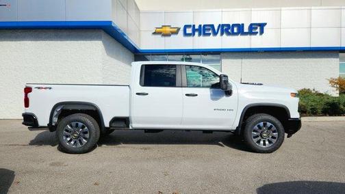 2026 Chevrolet Silverado 2500 Custom