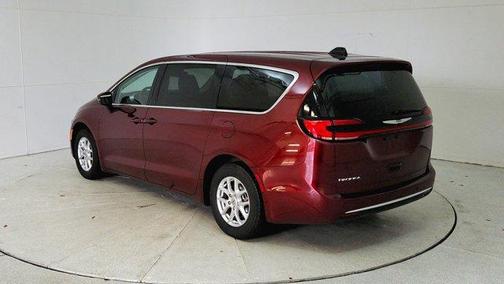 2023 Chrysler Pacifica Touring-L