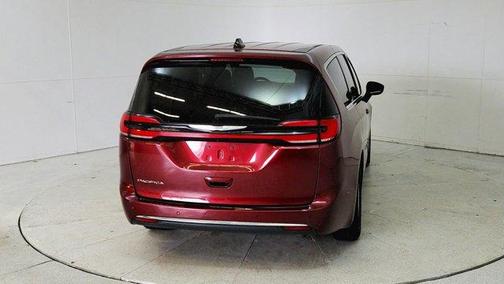 2023 Chrysler Pacifica Touring-L