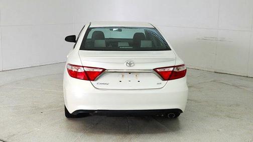 2016 Toyota Camry XLE