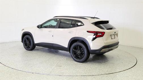 White Sand 2026 Chevrolet Trax ACTIV