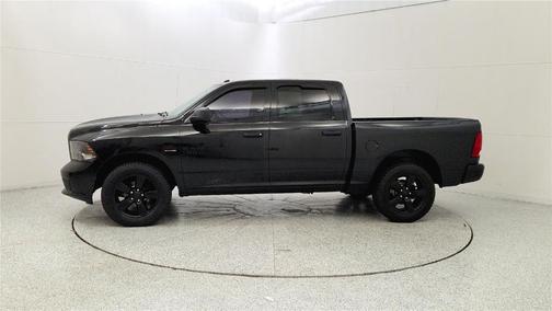 Brilliant Black Crystal Pearlcoat 2018 RAM 1500 Express