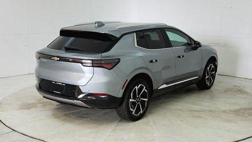 2025 Chevrolet Equinox EV LT 2