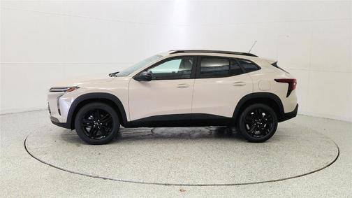 White Sand 2026 Chevrolet Trax ACTIV
