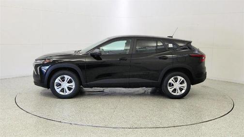 Mosaic Black Metallic 2026 Chevrolet Trax LS