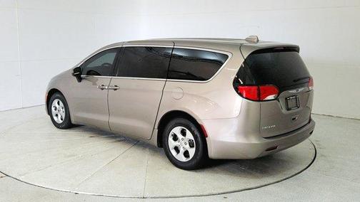 2017 Chrysler Pacifica LX