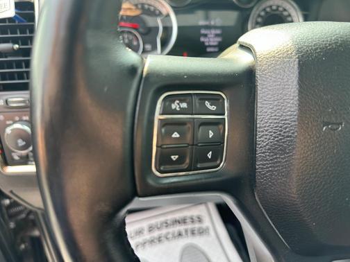2017 RAM 1500 Night Crew Cab 4x4 5'7' Box