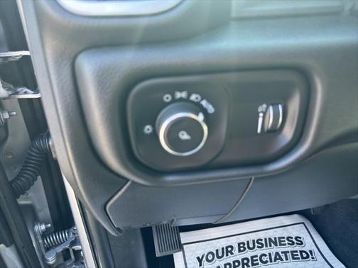 2022 RAM 2500 Big Horn Crew Cab 4x4 8' Box