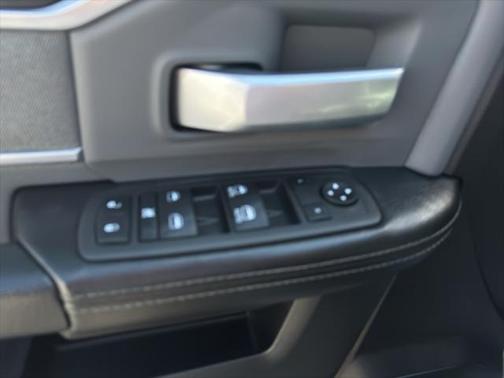 2022 RAM 2500 Big Horn Crew Cab 4x4 8' Box