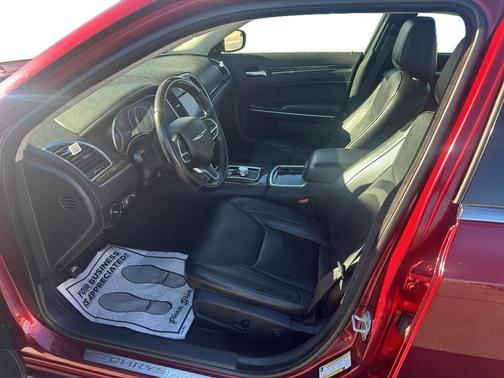 2018 Chrysler 300 Limited