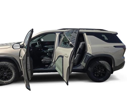 Sandstone Gray 2026 Chevrolet Traverse AWD Z71