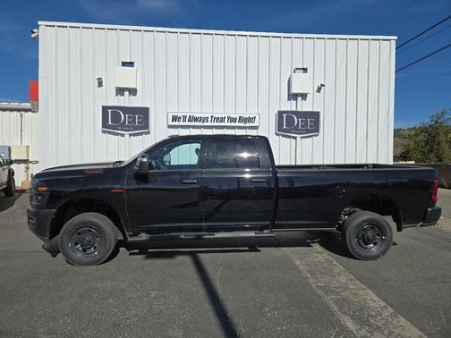 2025 RAM 2500 Tradesman Crew Cab 4x4 8' Box
