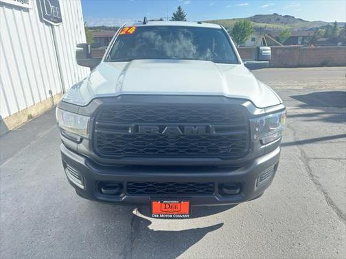 2024 RAM 2500 Tradesman Crew Cab 4x4 8' Box