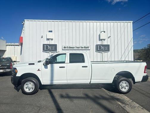 2024 RAM 2500 Tradesman Crew Cab 4x4 8' Box